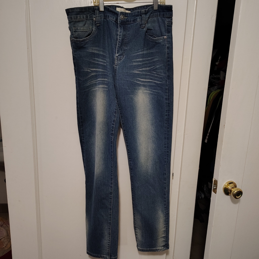 Stitches women's Faded Blue Slim Jeans with pockets - Picture 2 of 8
